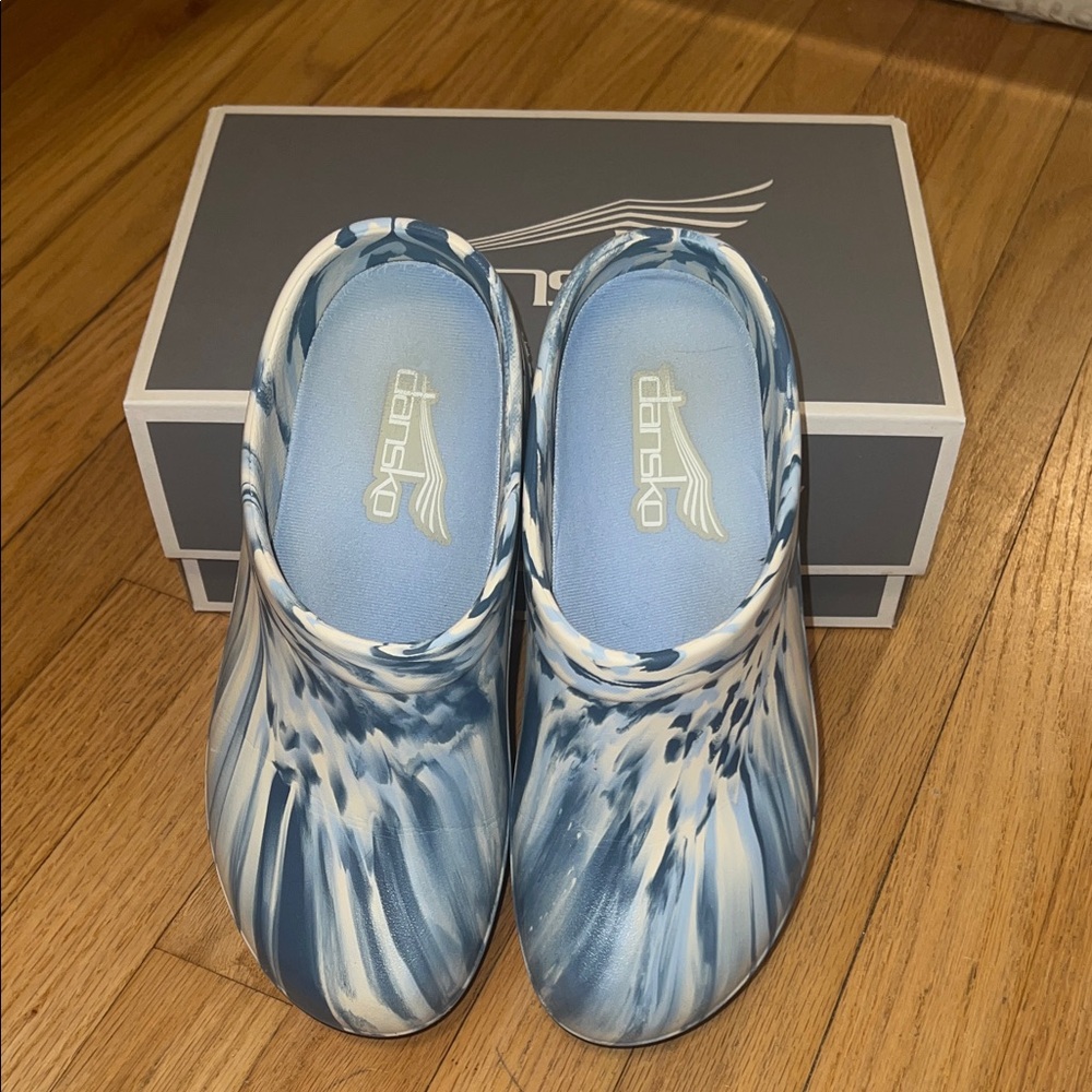 Women’s Dansko Clogs. Kaci Clogs. Sky Marbled. size 38. Excellent condition